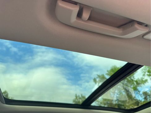 Used 2025 Volvo XC90 B6 Plus image 21