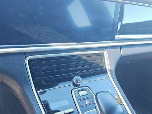 Used 2018 Porsche Panamera 4S image 6