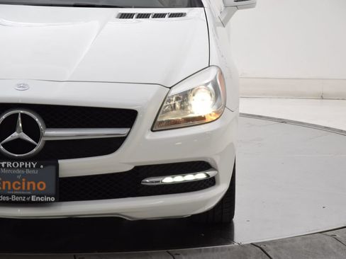 Used 2016 Mercedes-Benz SLK 300 image 10