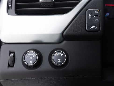 Used 2018 Chevrolet Tahoe Premier AWD/4WD image 42