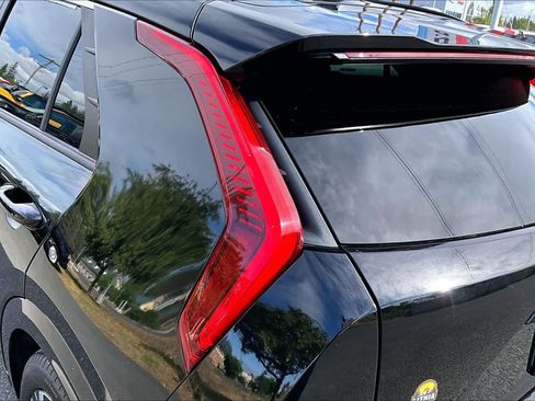 Used 2023 Kia Niro Wind FWD image 32