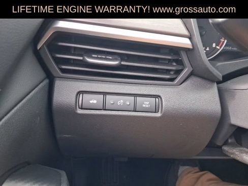 Used 2025 Nissan Altima 2.5 SV FWD image 18