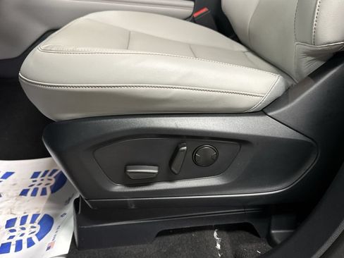 New 2026 Ford Explorer Active w/ Active Comfort Package AWD/4WD image 13