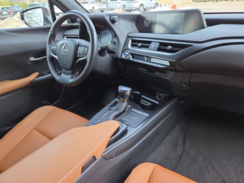 Used 2022 Lexus UX 250h image 19