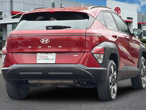 Used 2025 Hyundai Kona SEL AWD/4WD image 4