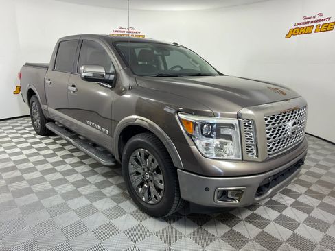 Used 2019 Nissan Titan Platinum Reserve w/ Platinum Utility Package image 8