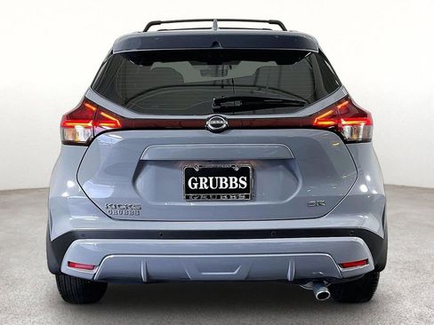 Used 2024 Nissan Kicks SR w/ SR Premium Package FWD image 6