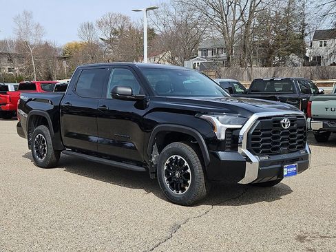 New 2026 Toyota Tundra SR5 AWD/4WD image 3