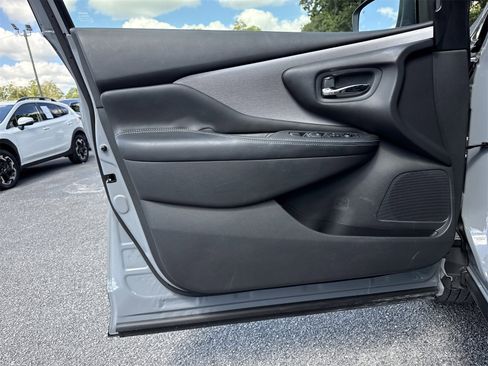 Used 2024 Nissan Murano SV w/ SV Midnight Edition Package image 13