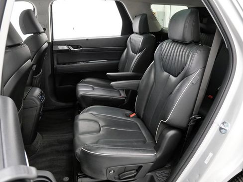 Used 2024 Hyundai Palisade Limited AWD/4WD image 19