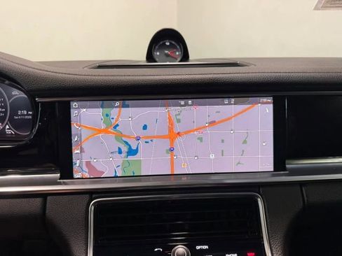 Used 2017 Porsche Panamera 4 image 20