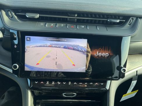 New 2026 Jeep Grand Cherokee Limited image 30