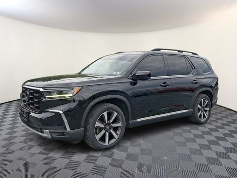 Used 2023 Honda Pilot Touring image 6