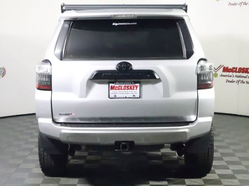 Used 2019 Toyota 4Runner TRD Off-Road Premium AWD/4WD image 6