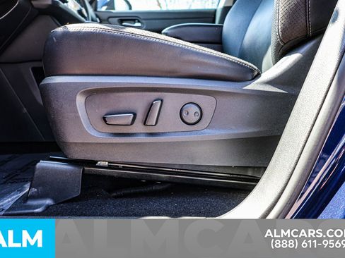 Used 2023 Nissan Pathfinder SL image 21