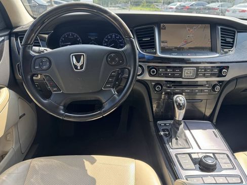 Used 2014 Hyundai Equus Signature RWD image 10