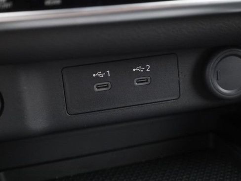 Certified 2025 Nissan Rogue SV AWD/4WD image 17