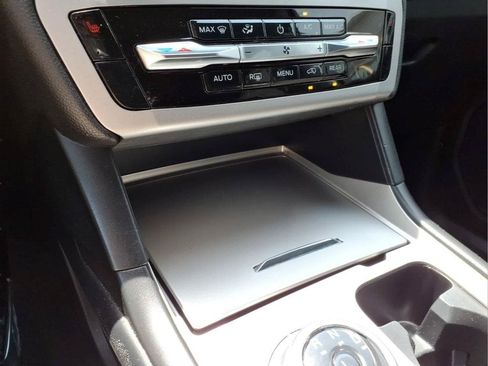 Used 2022 Ford Explorer XLT AWD/4WD image 22