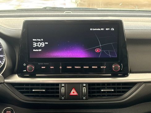 Used 2024 Kia Forte GT-Line w/ GT-Line Premium Package FWD image 28