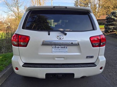 Used 2016 Toyota Sequoia Platinum AWD/4WD image 7