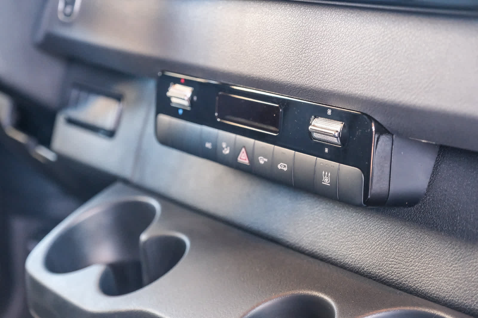 New 2025 Mercedes-Benz eSprinter 170 Cargo image 20
