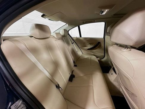 Used 2013 BMW 320i xDrive Sedan image 27