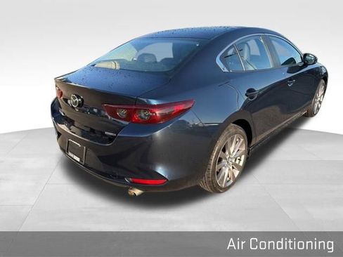 Used 2021 MAZDA MAZDA3 s image 13