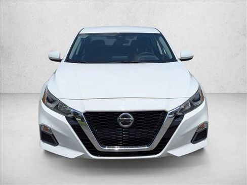 Used 2020 Nissan Altima 2.5 S w/ Driver Assist Package FWD image 2
