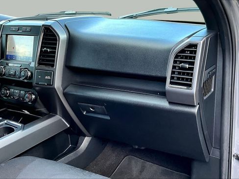 Used 2020 Ford F150 XLT w/ Equipment Group 302A Luxury AWD/4WD image 19