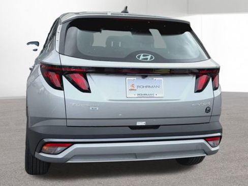 New 2026 Hyundai Tucson Blue SE image 8