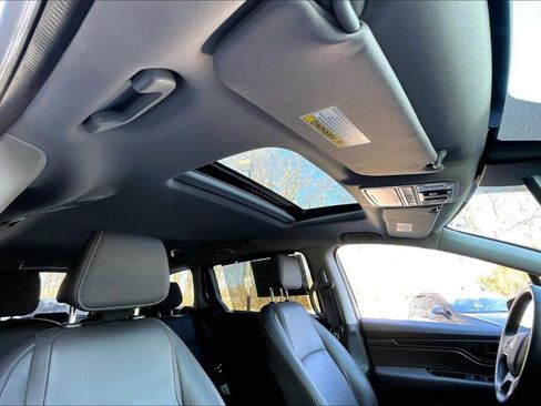 Used 2023 Honda Odyssey EX-L image 12