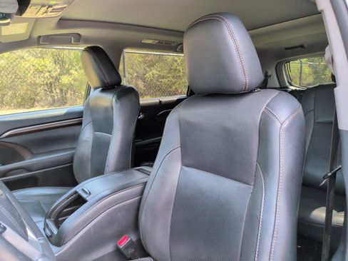 Used 2016 Toyota Highlander Limited Platinum w/ Protection Package #3 AWD/4WD image 28