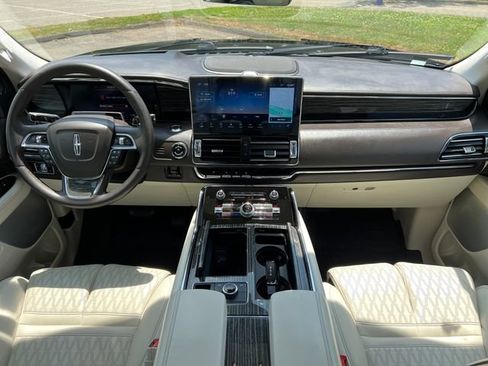 Used 2023 Lincoln Navigator L Black Label AWD/4WD image 36