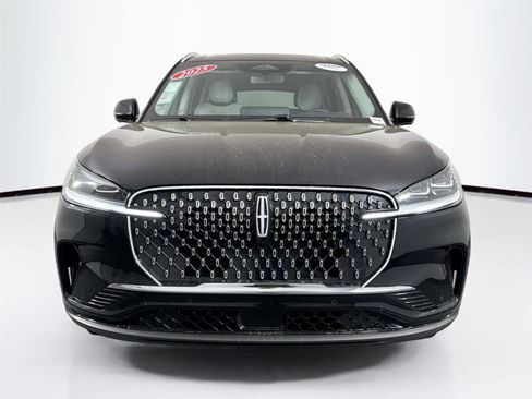 Used 2025 Lincoln Aviator Reserve w/ Equipment Group 201A AWD/4WD image 9