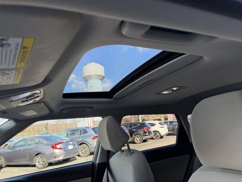 Used 2023 Kia Soul EX image 16