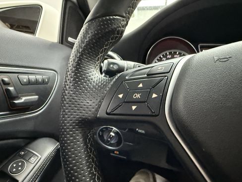 Used 2015 Mercedes-Benz GLA 250 4MATIC image 14