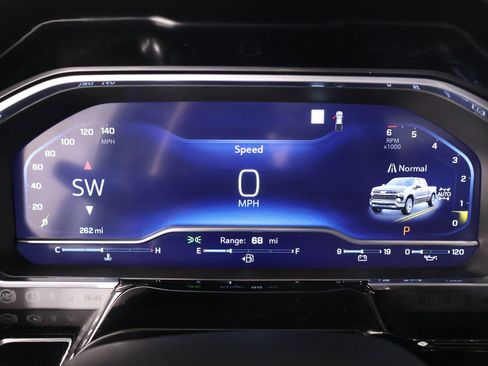 Used 2023 Chevrolet Silverado 1500 RST image 4