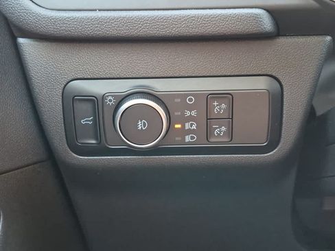 Used 2025 Ford Escape ST-Line Select AWD/4WD image 17
