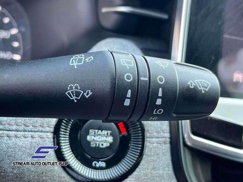 Used 2022 Jeep Compass Latitude image 28