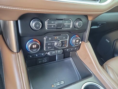 Used 2021 Chevrolet Tahoe High Country image 23