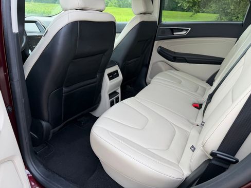 Used 2020 Ford Edge Titanium FWD image 9