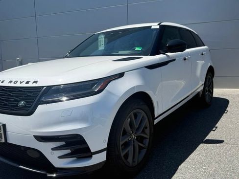 Used 2026 Land Rover Range Rover Velar Dynamic SE AWD/4WD image 3