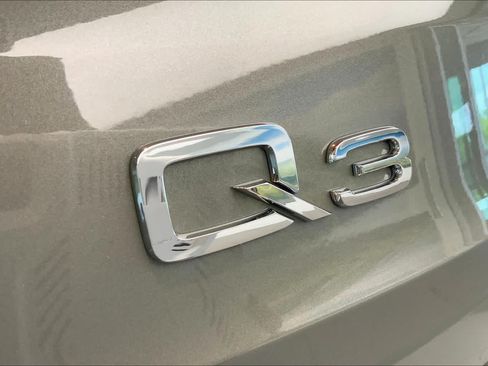 Used 2020 Audi Q3 2.0T Premium Plus w/ Premium Plus Package AWD/4WD image 33