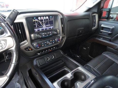 Used 2019 GMC Sierra 3500 Denali w/ Duramax Plus Package image 11