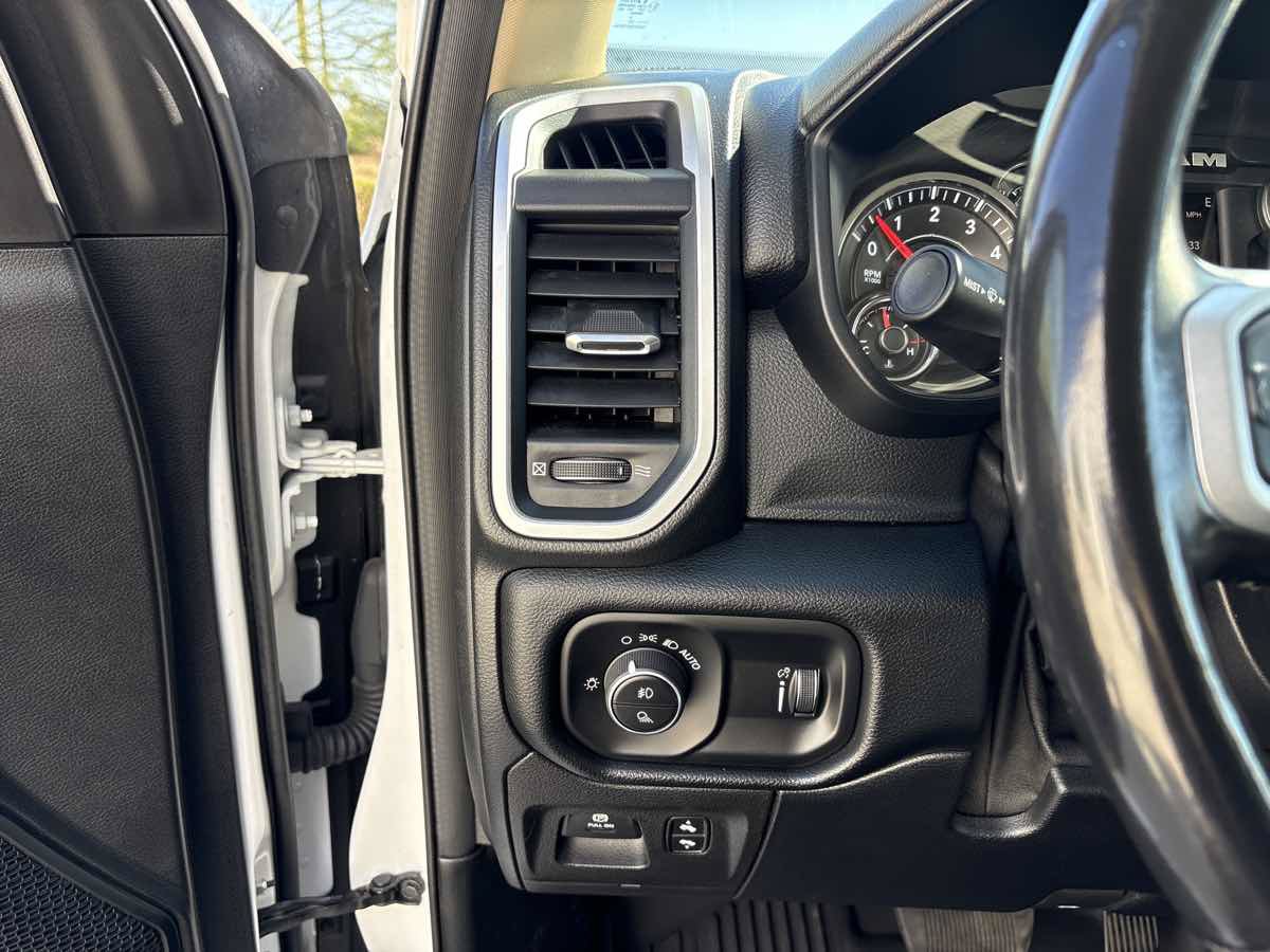 Used 2020 RAM 1500 Big Horn AWD/4WD image 20