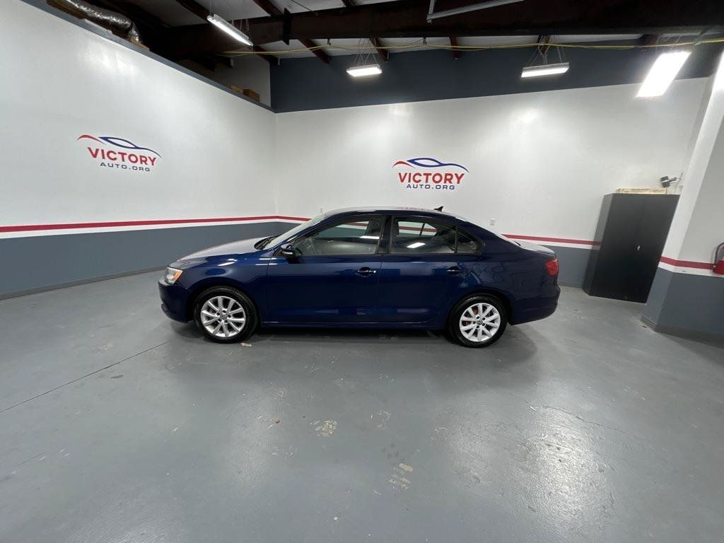Used 2011 Volkswagen Jetta SE FWD image 5
