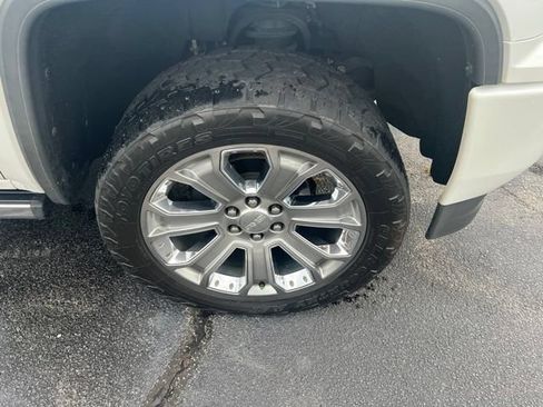 Used 2018 GMC Sierra 1500 Denali w/ Denali Ultimate Package AWD/4WD image 14
