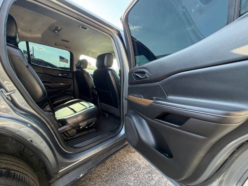 Used 2020 GMC Acadia SLE FWD image 19