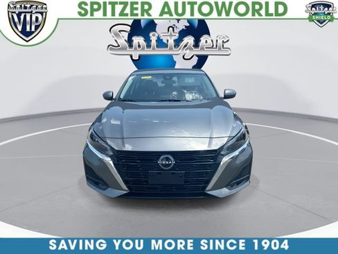 Used 2023 Nissan Altima 2.5 SV AWD/4WD image 3