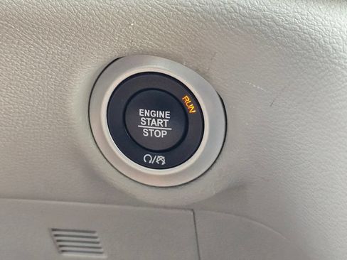 Used 2023 Chrysler Voyager LX FWD image 29